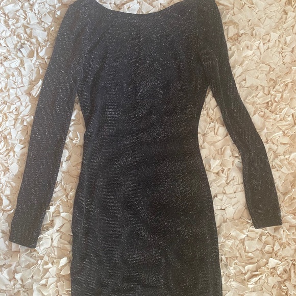 Lulus Dresses & Skirts - Long Sleeve LBD